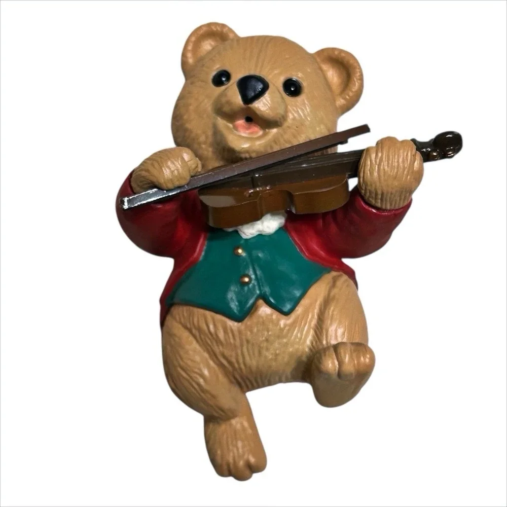 1991‎ Hallmark Keepsake Fiddlin' Around Bear Christmas Tree Ornament Box Music